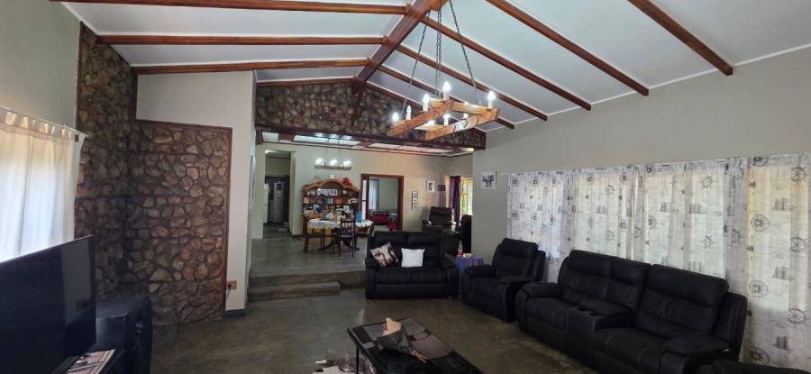 4 Bedroom Property for Sale in Songloed North West